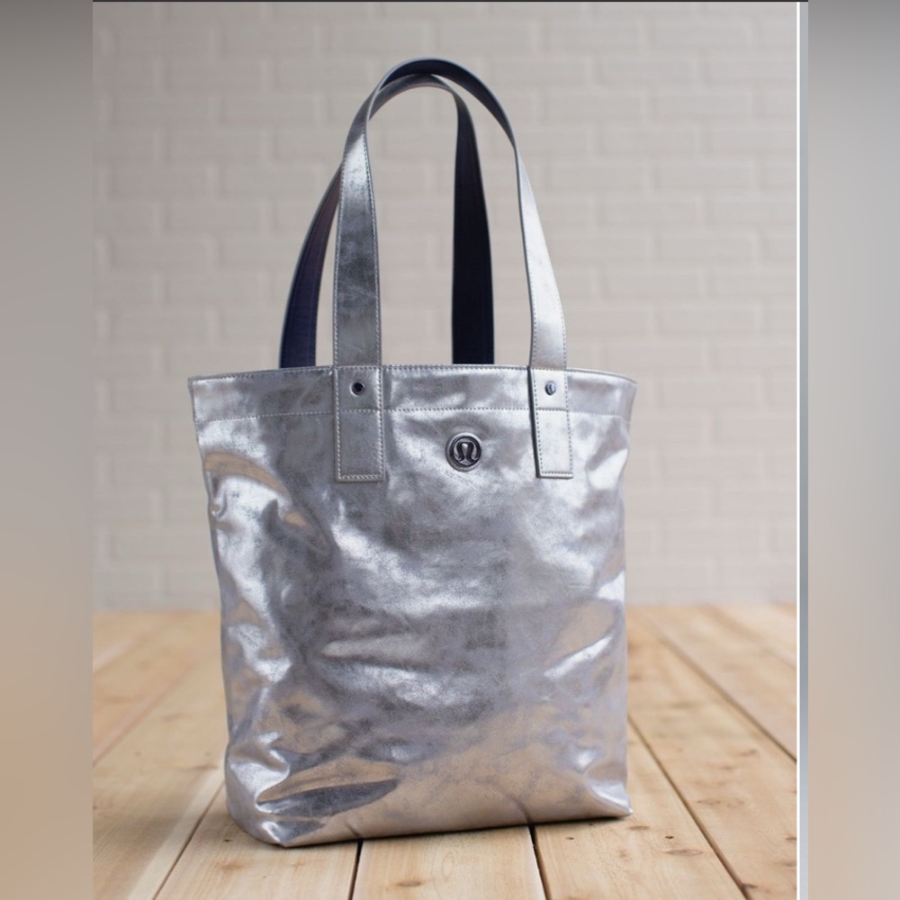 rare Lululemon Silver Mantra Tote